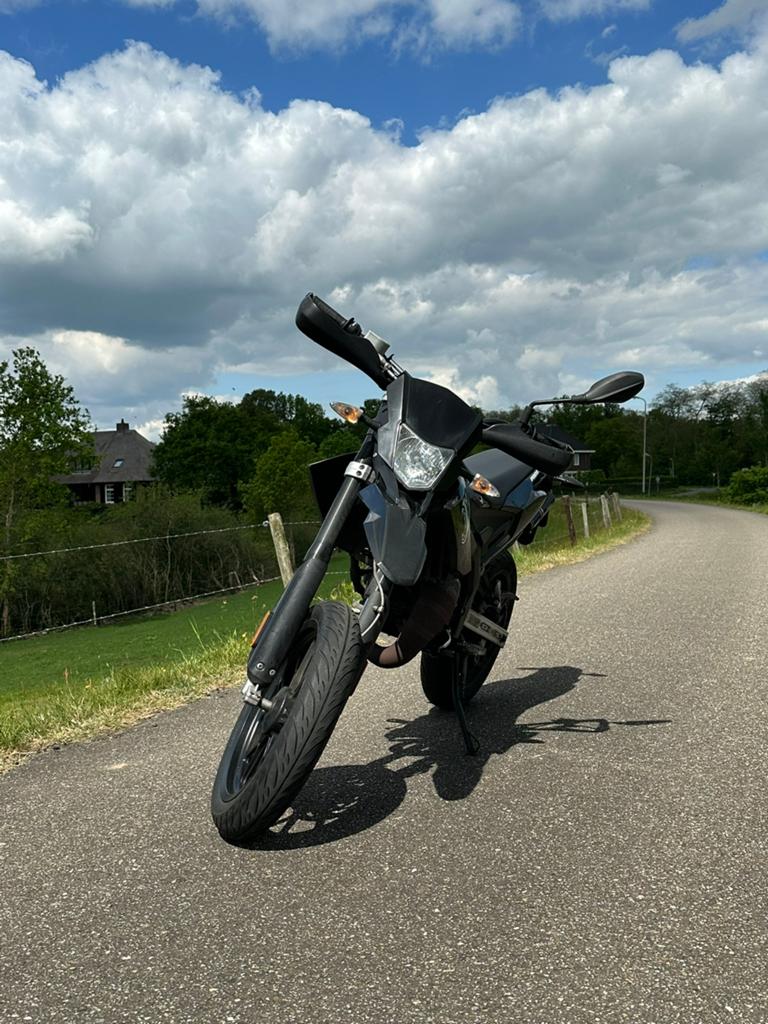 Derbi senda drd racing limited edition 2019, Ophalen, 6 versnellingen, Maximaal 45 km/u, Zo goed als nieuw