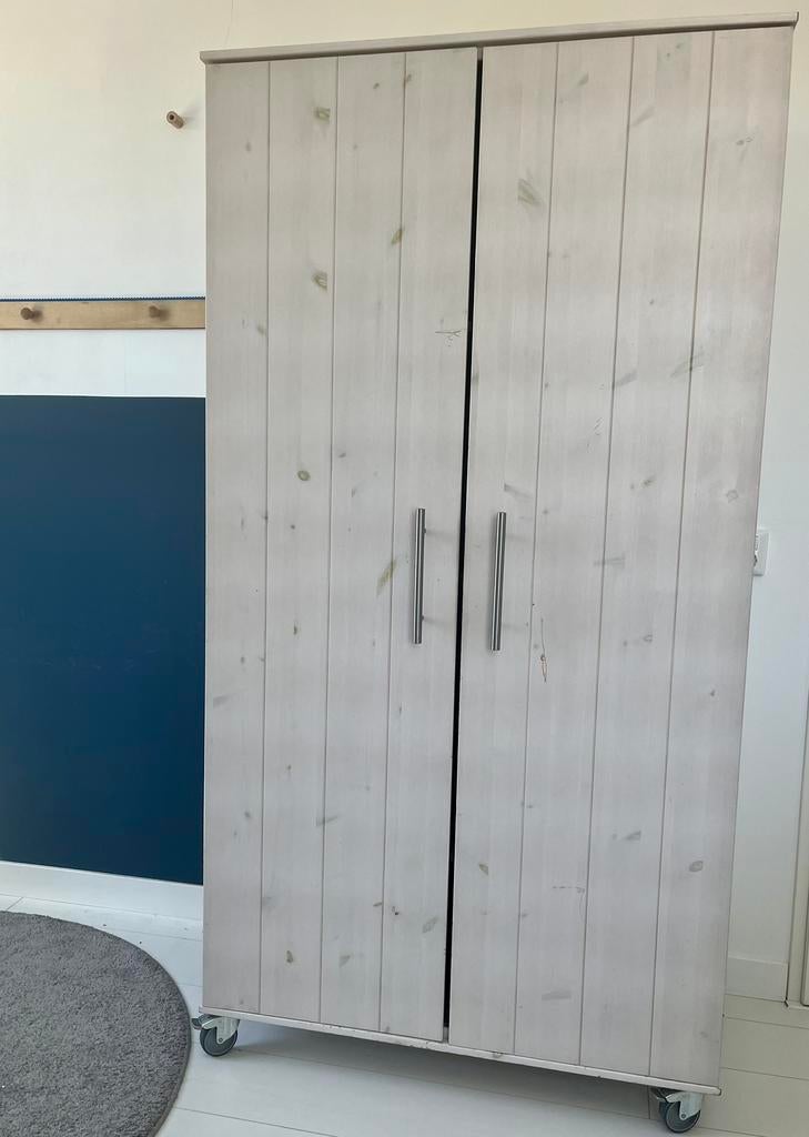 (Baby) massief houten kledingkast op wielen white wash, Ophalen, 50 tot 100 cm, Zo goed als nieuw, 150 tot 200 cm