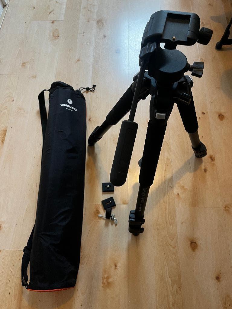 Vanguard Tracker 2 foto statief, Ophalen, Driepoot, Zo goed als nieuw, 175 cm of meer