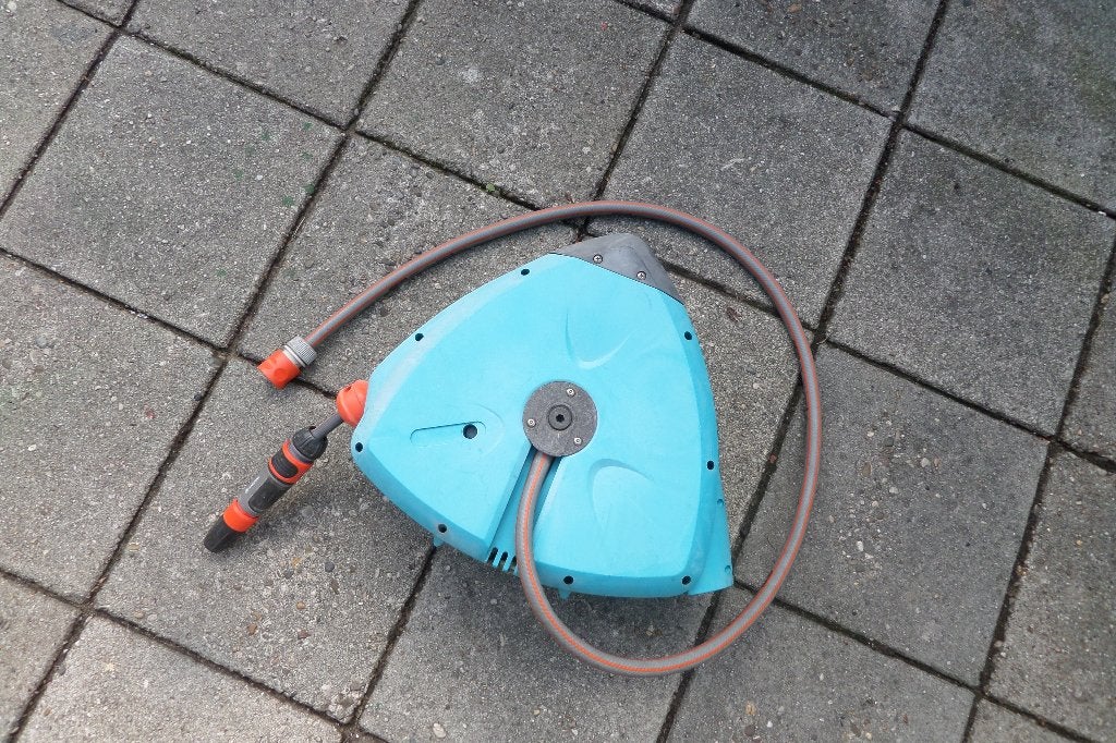 Wandslangbox - Gardena RollUp 20m automatisch, Ophalen, Zo goed als nieuw, Tuinslanghaspel