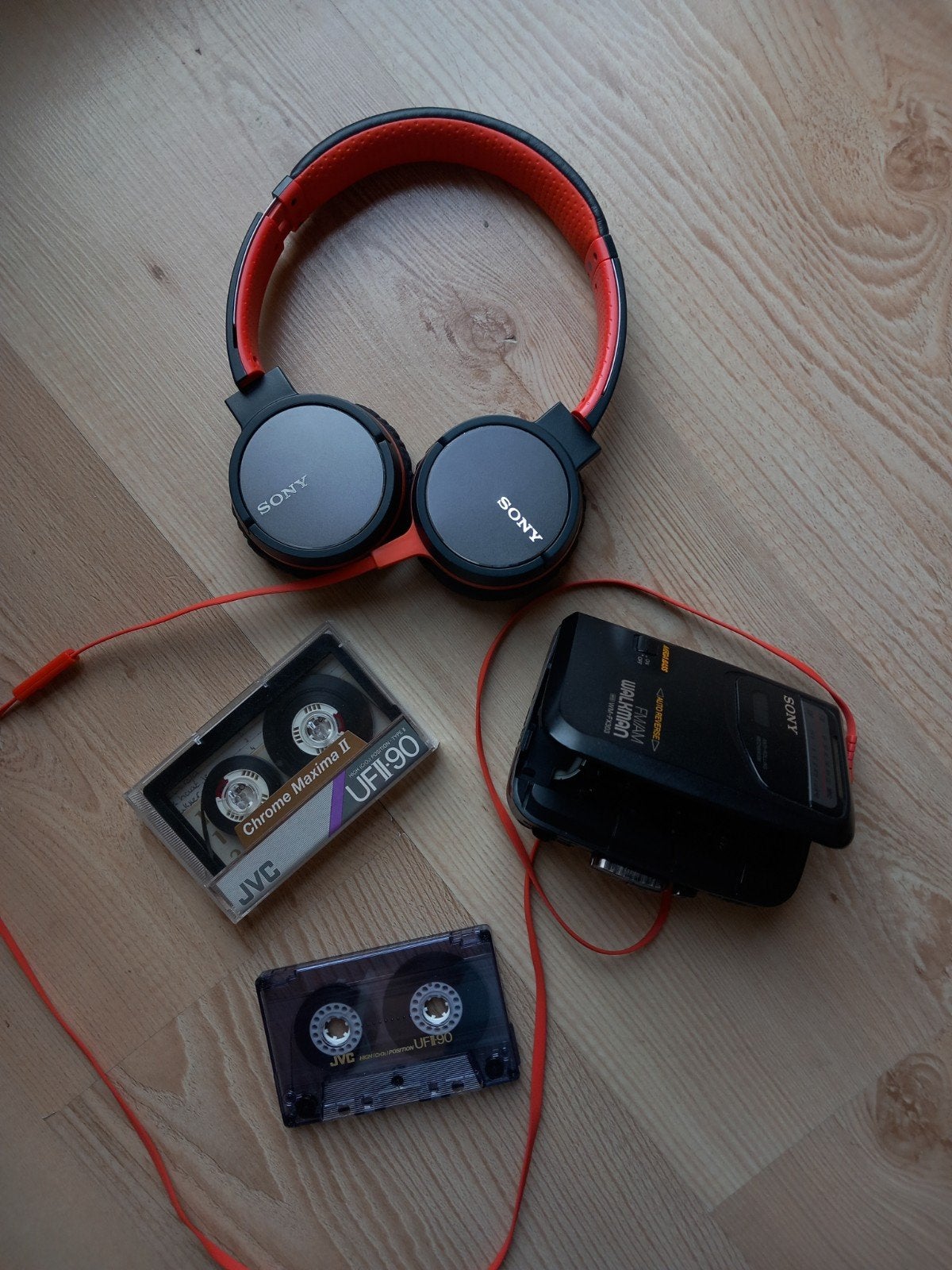 Sony Walkman WM-FX303 met radio, Mega Bass en accessoires, Ophalen of Verzenden, Walkman
