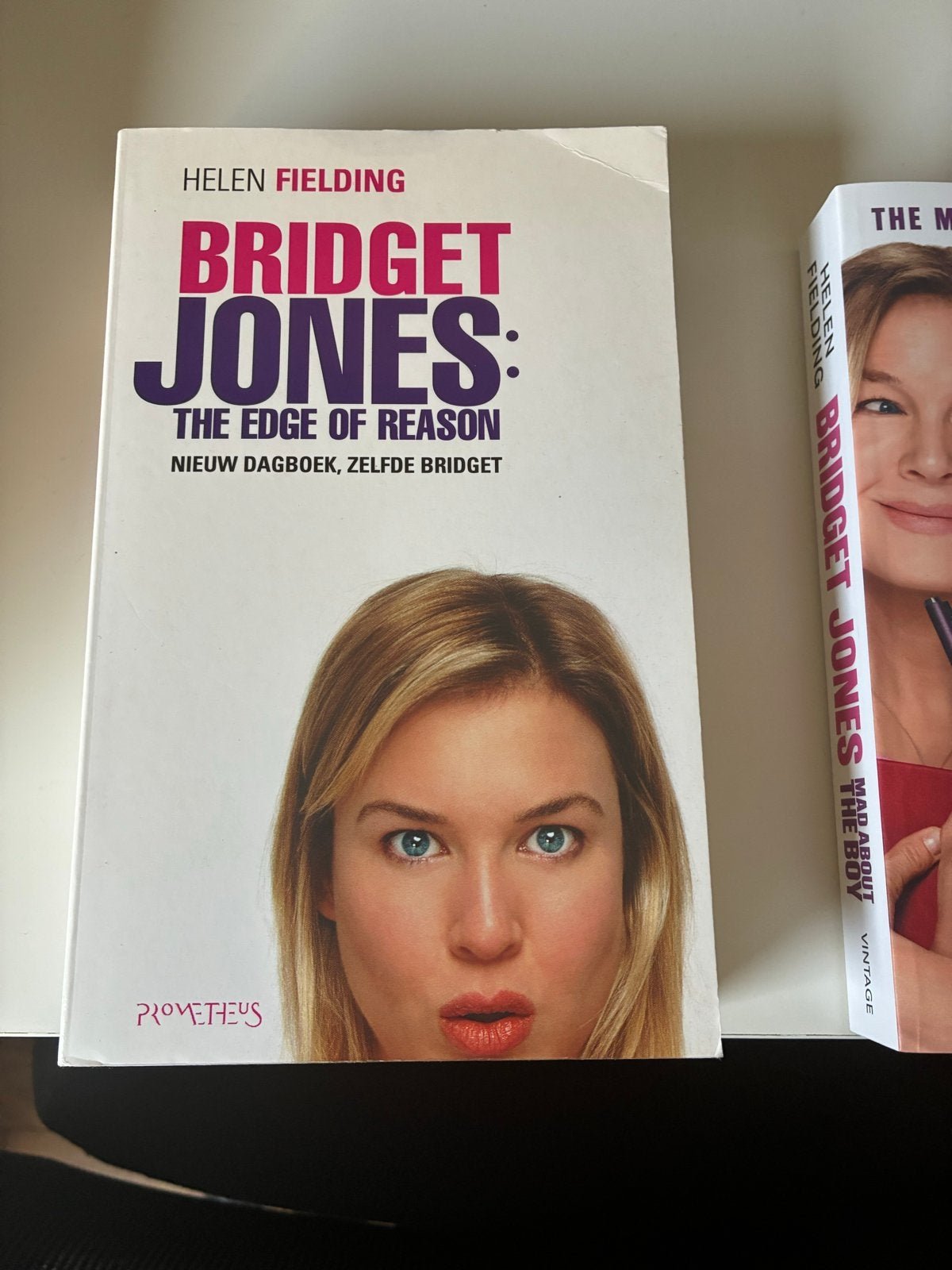 2 Bridget Jones boeken, Boeken, Verzenden, Gelezen