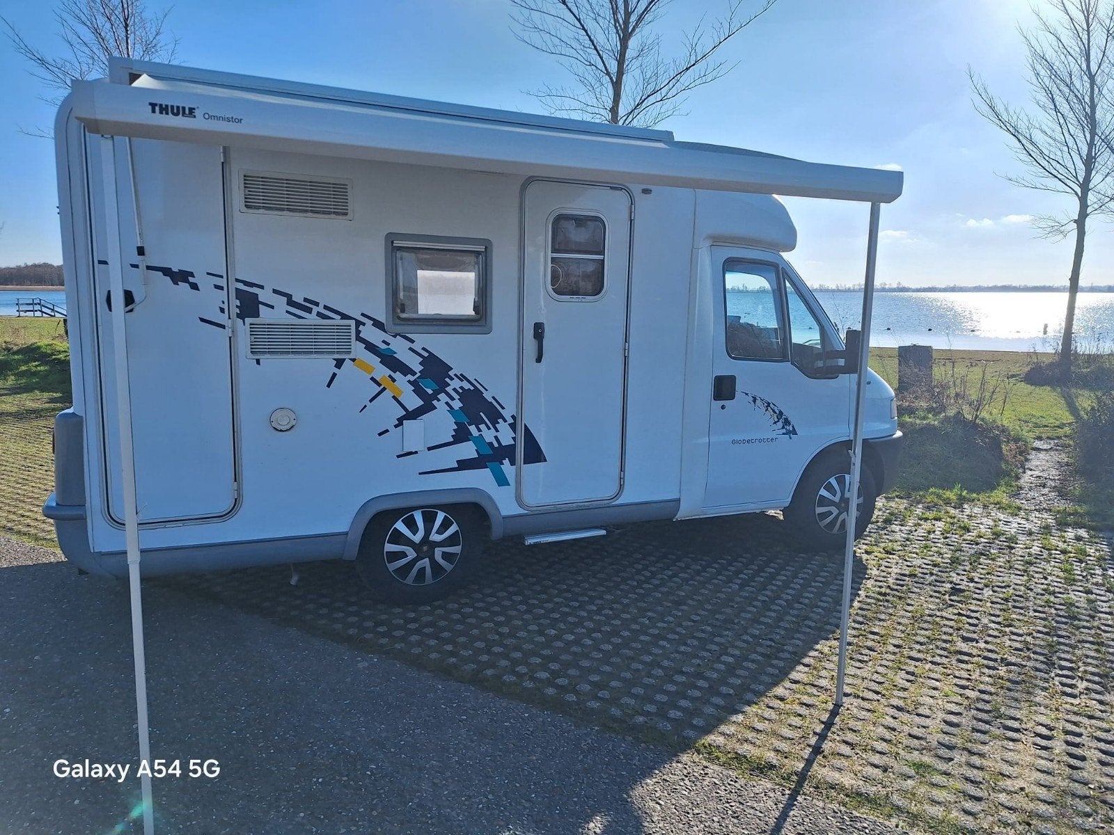 Caravans And Camping Compacte