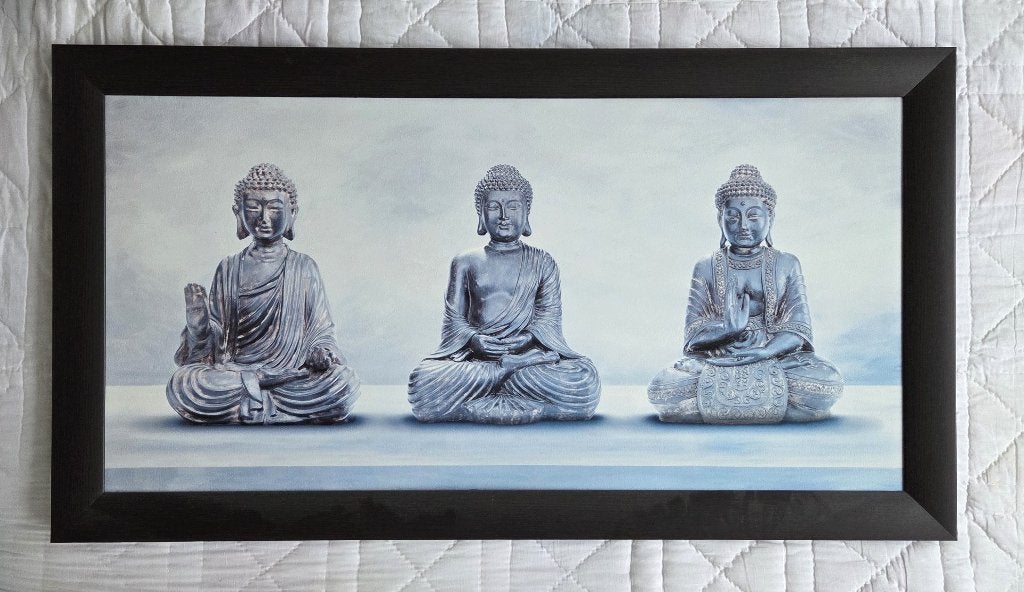 Schilderij met 3 boeddha's - lijst zwartbruin - 61 x 111 cm, Ophalen, Zo goed als nieuw, 61 cm