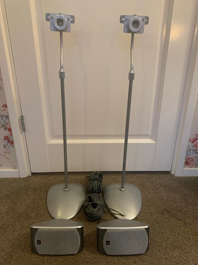 JBL SCS200SAT Satelliet Speakerset (twee stuks), Audio, Tv en Foto, Luidsprekers, Ophalen, Gebruikt, Front, Rear of Stereo speakers