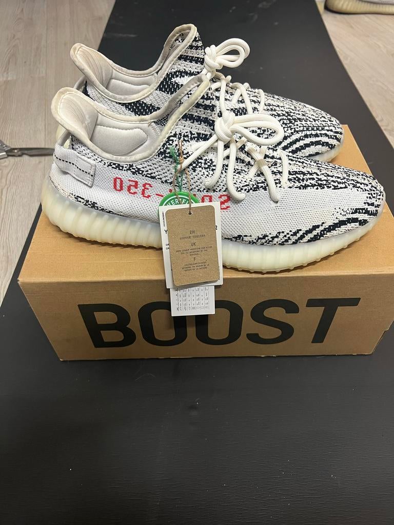Autentieke Adidas Yeezy Boost 350 V2 Zebra - Maat 46, Wit, Ophalen of Verzenden, Sneakers of Gympen, Zo goed als nieuw