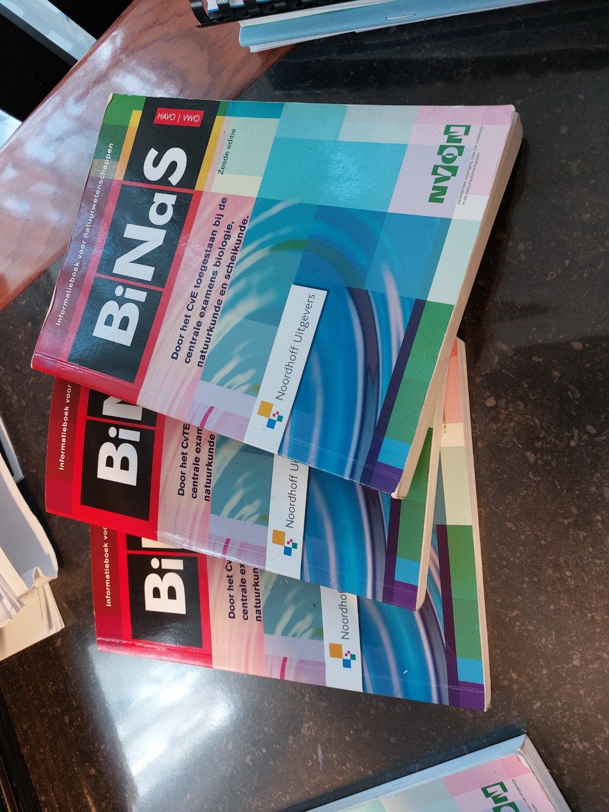 Binas tabellen boeken, Ophalen of Verzenden, Zo goed als nieuw