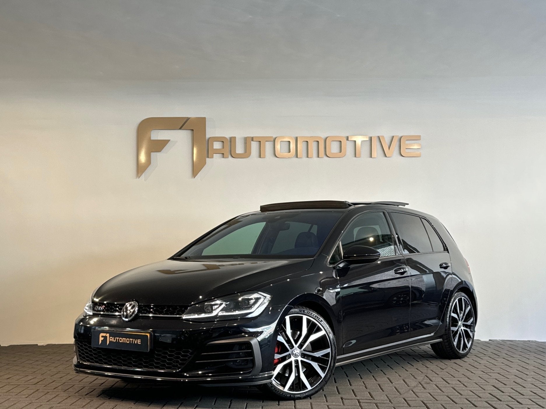 Volkswagen Golf 2.0 TDI GTD Pano|Keyless|Dynaudio|Leer|Sfeer, Gebruikt, Zwart, Leder, Bedrijf