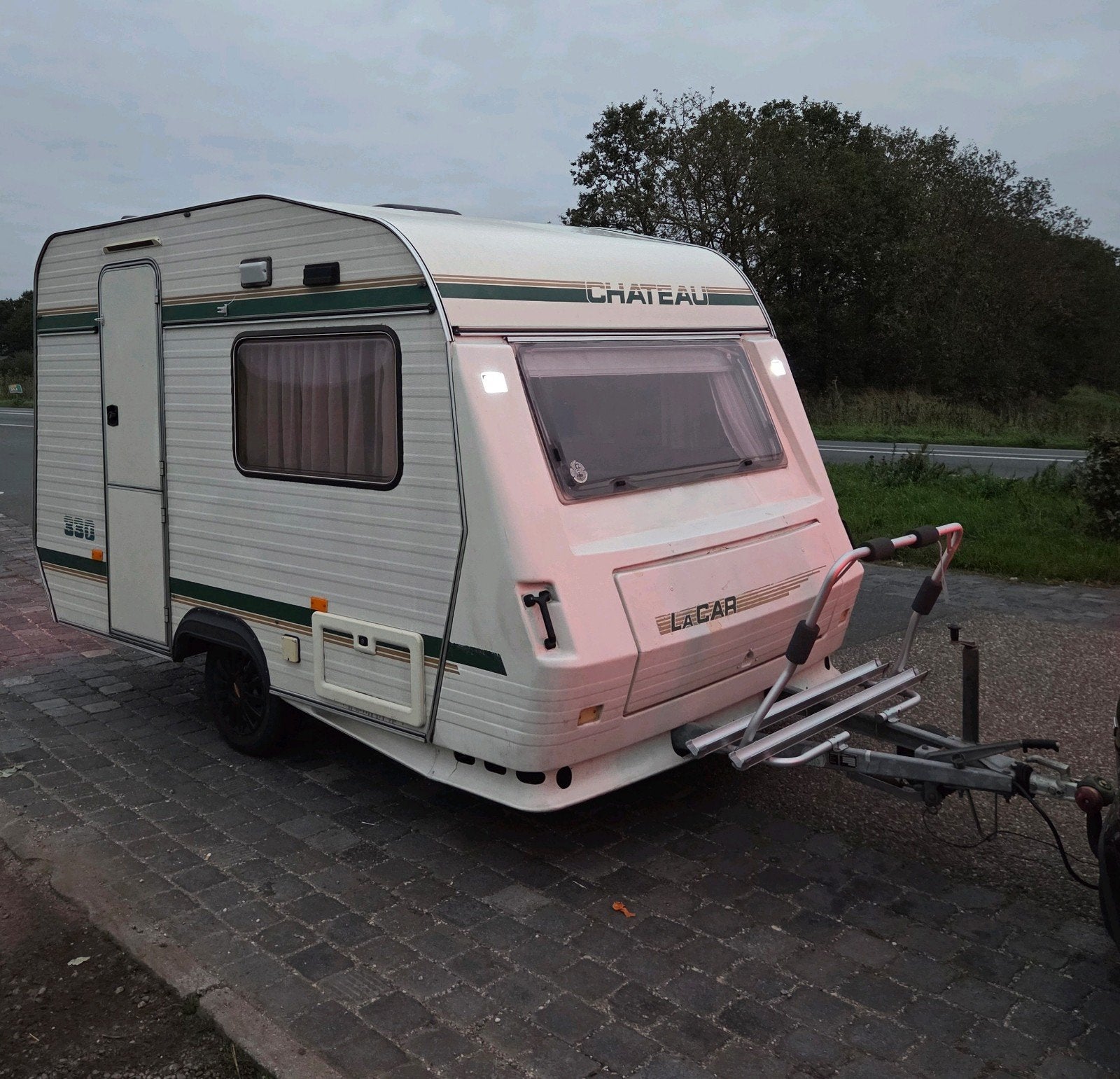 Leuke Chateau 330 Caravan | LED Verlichting, Ophalen of Verzenden