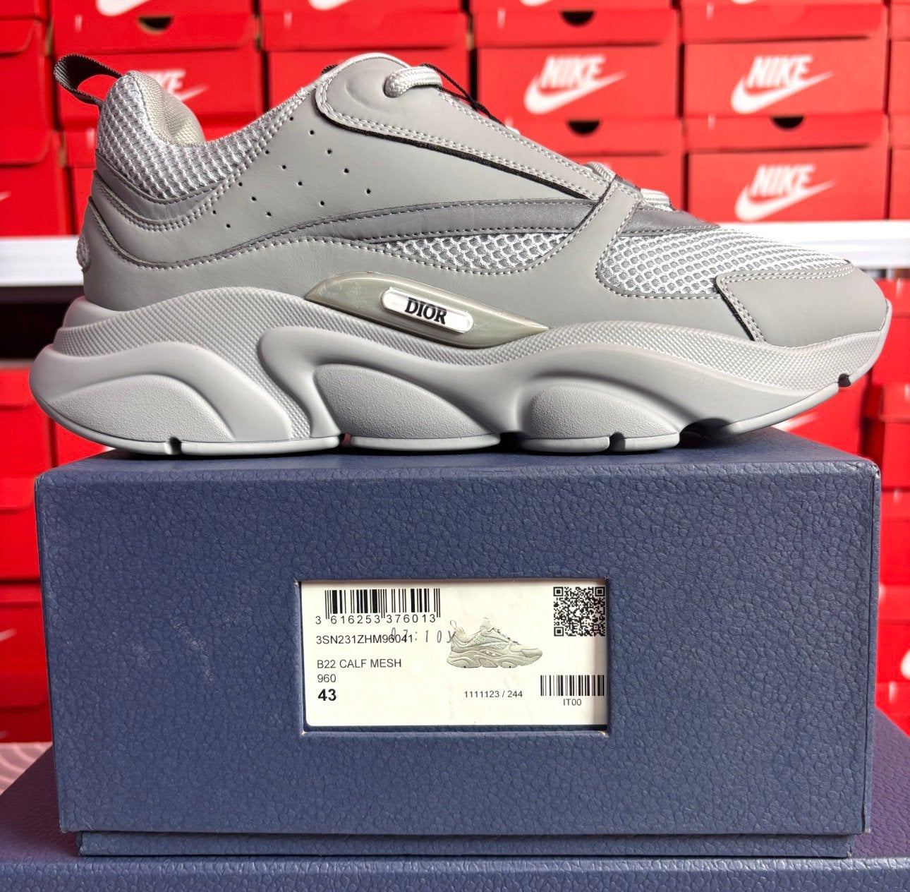 Dior B30 | GREY, Kleding | Heren, Ophalen of Verzenden, Zo goed als nieuw, Overige kleuren