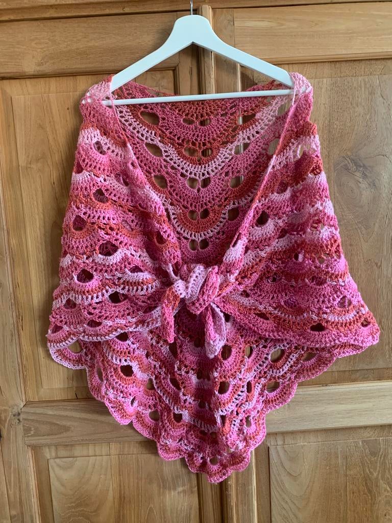 Nieuwe gehaakte omslagdoek roze, Ophalen of Verzenden, Nieuw, Maat 42/44 (L), Roze