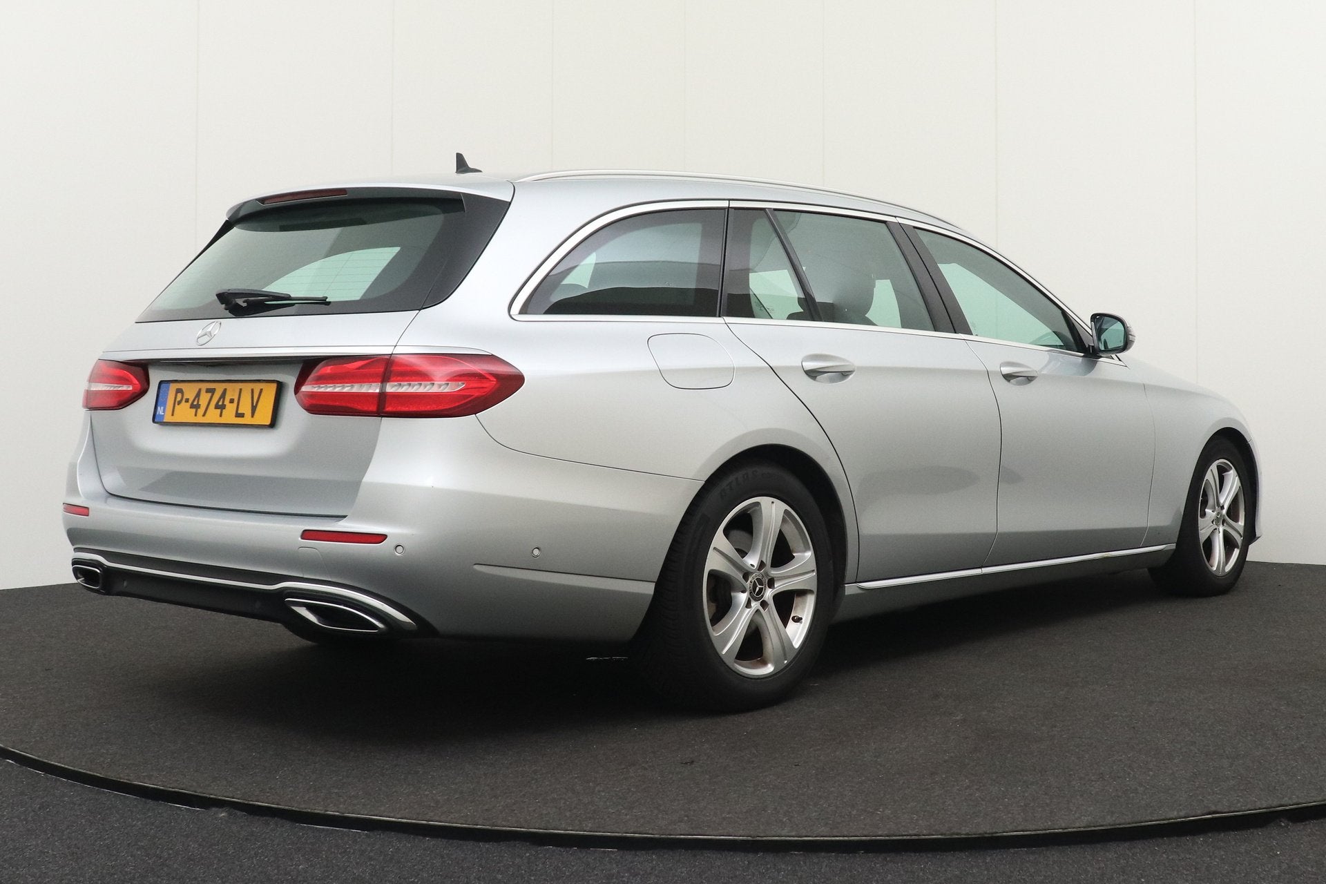 Mercedes-Benz E-Klasse Estate 220d 195 PK Premium+ Camera Na, Auto's, Automaat, Dealer onderhouden, Achterwielaandrijving, Gebruikt