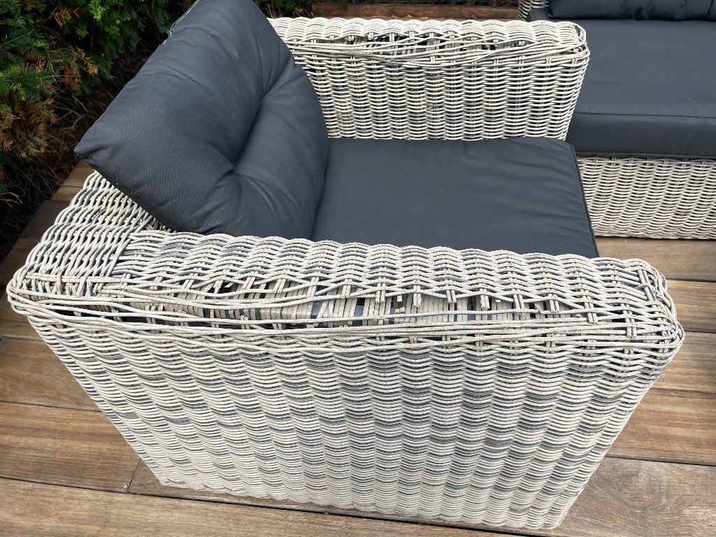 Gratis op te halen  loungeset met tafel., Ophalen, 4 zitplaatsen, Gebruikt, Rotan