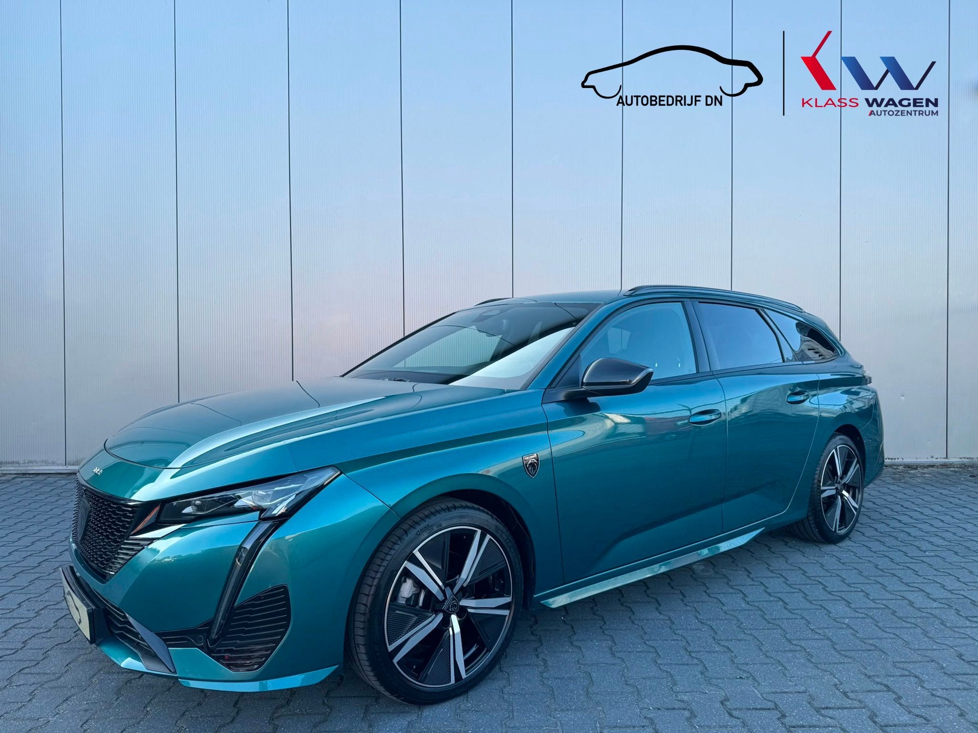 Peugeot 308 SW 1.2 Hybrid 136 e-DCS6 GT 360 Camera / CarPlay, 136 pk, Gebruikt, Blauw, Alcantara