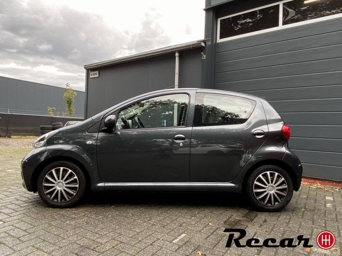 Toyota Aygo - 1.0-12V/5deurs/airco/5deurs, Voorwielaandrijving, 4 stoelen, 68 pk, Bedrijf