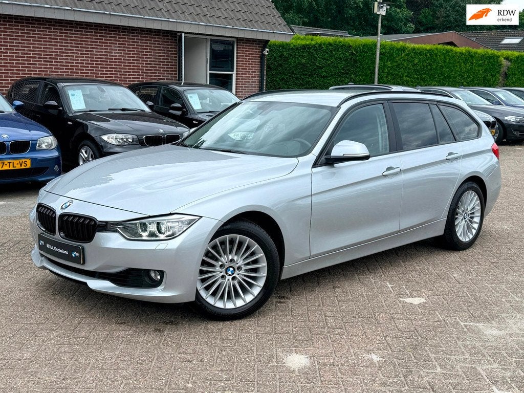 BMW 3-serie Touring 320i High Executive|Nieuwe Ketting|Head, Automaat, Gebruikt, 4 cilinders, 184 pk