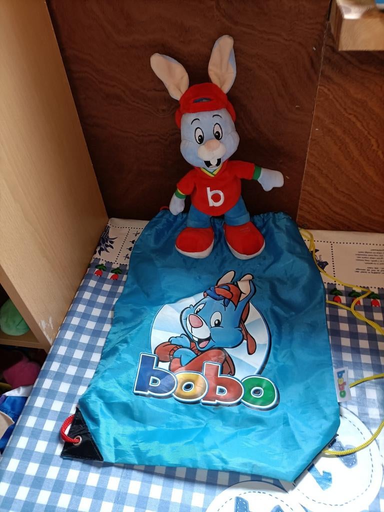 Bobo knuffel 30 cm groot + tas / gymtas, Ophalen of Verzenden, Zo goed als nieuw, Overige typen