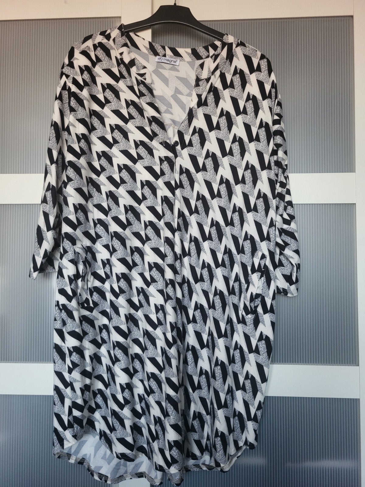 Magna jurk (blauw) met geometrisch patroon, Magna, Ophalen of Verzenden, Maat 46/48 (XL) of groter, Blauw