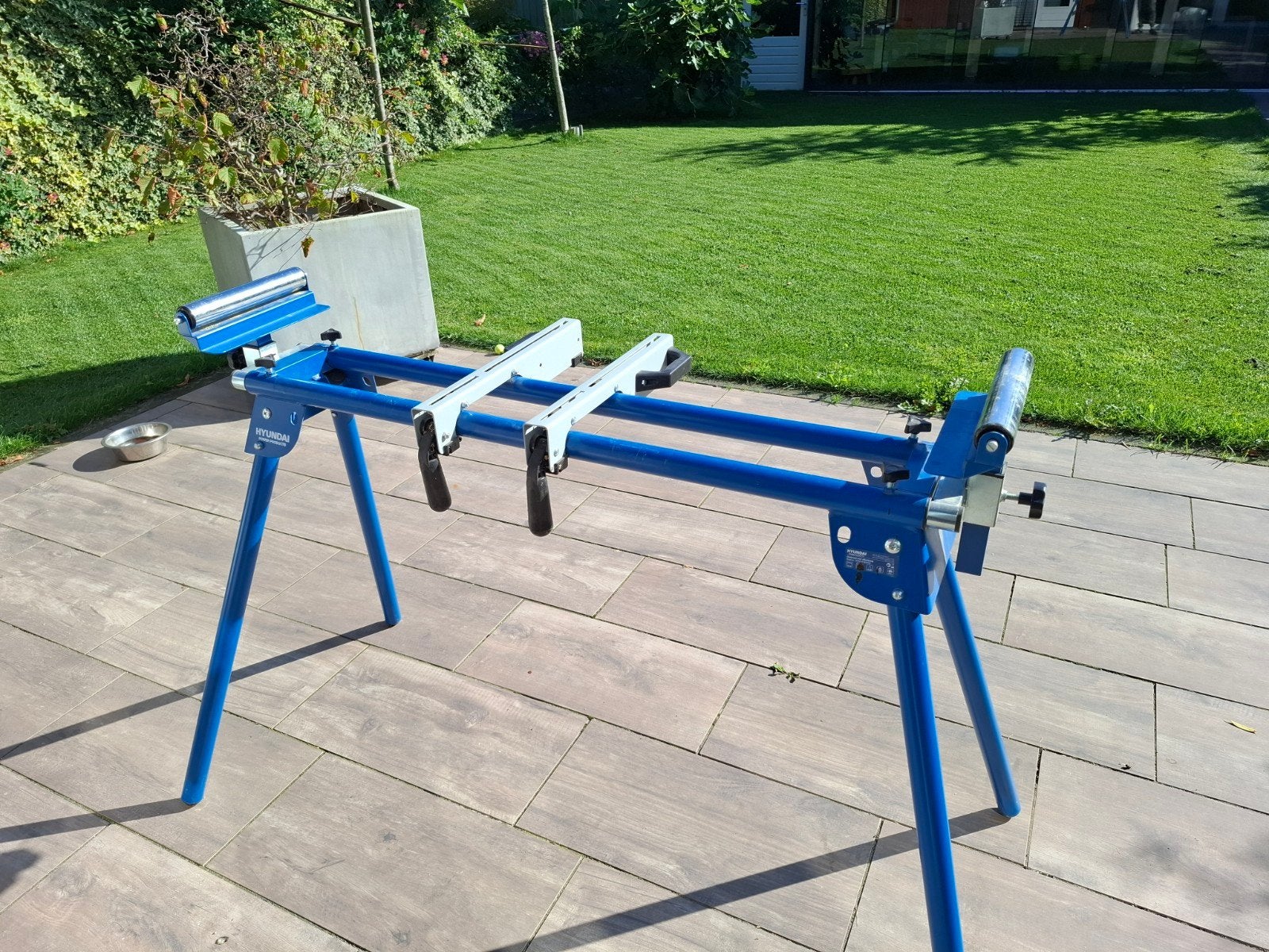 Hyundai afkortzaagtafel - Zo goed als nieuw, Ophalen, Zo goed als nieuw, 120 tot 170 cm, Inklapbaar