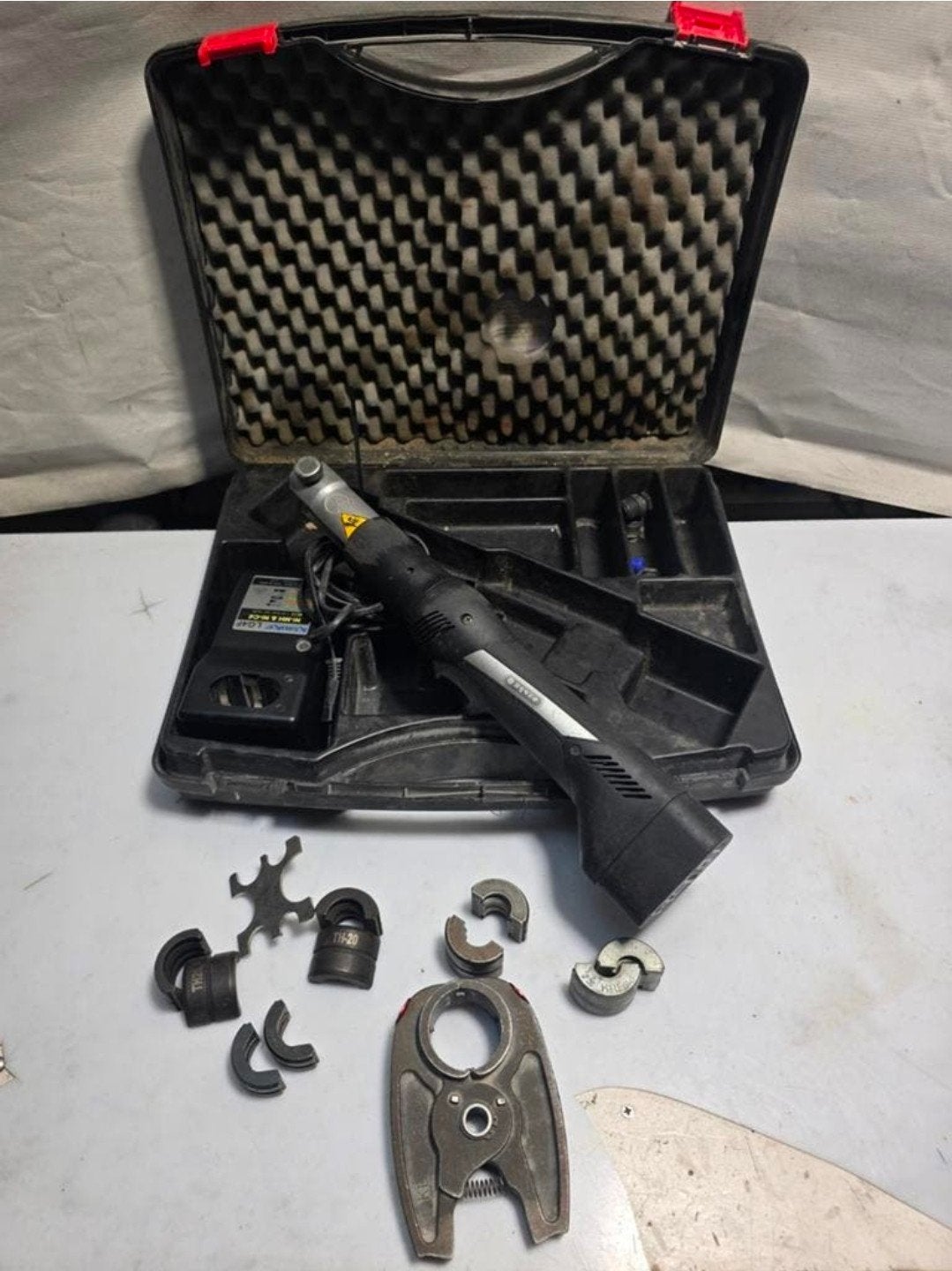 Henco perstang mini persmachine set
14/16/20/22/26, Ophalen of Verzenden, Henco, N.v.t, N.v.t