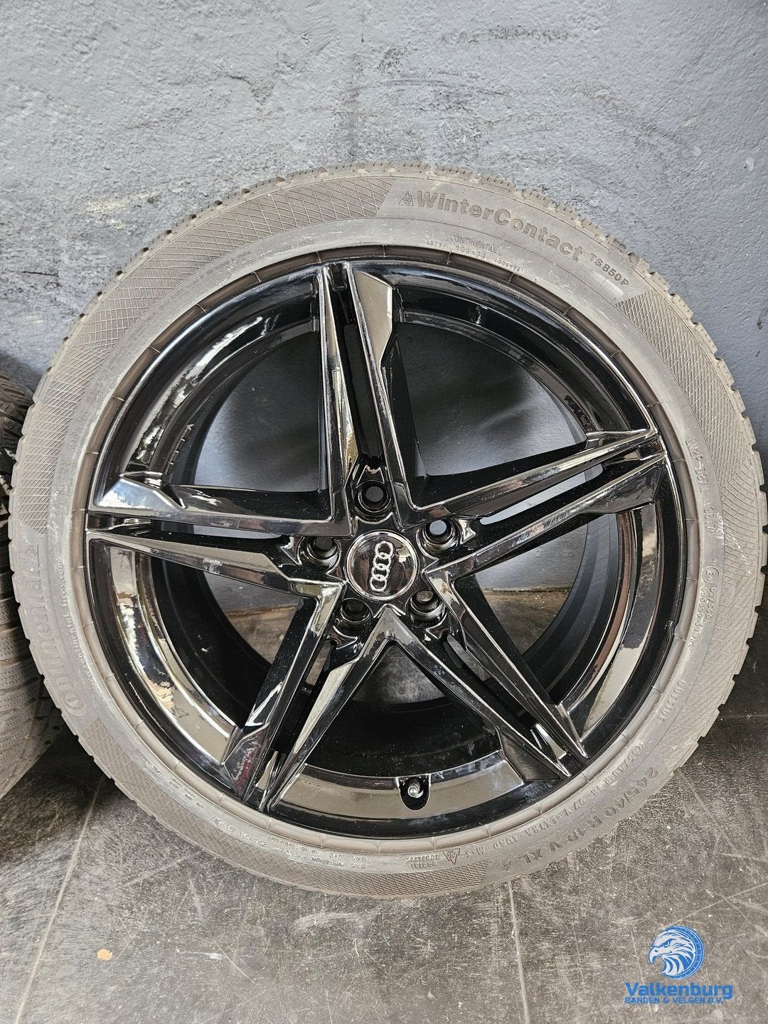 6mm! Originele Audi A4 B9 8W 18 inch zwarte velgen 5x112 win, 18 inch, -, -, Banden en Velgen