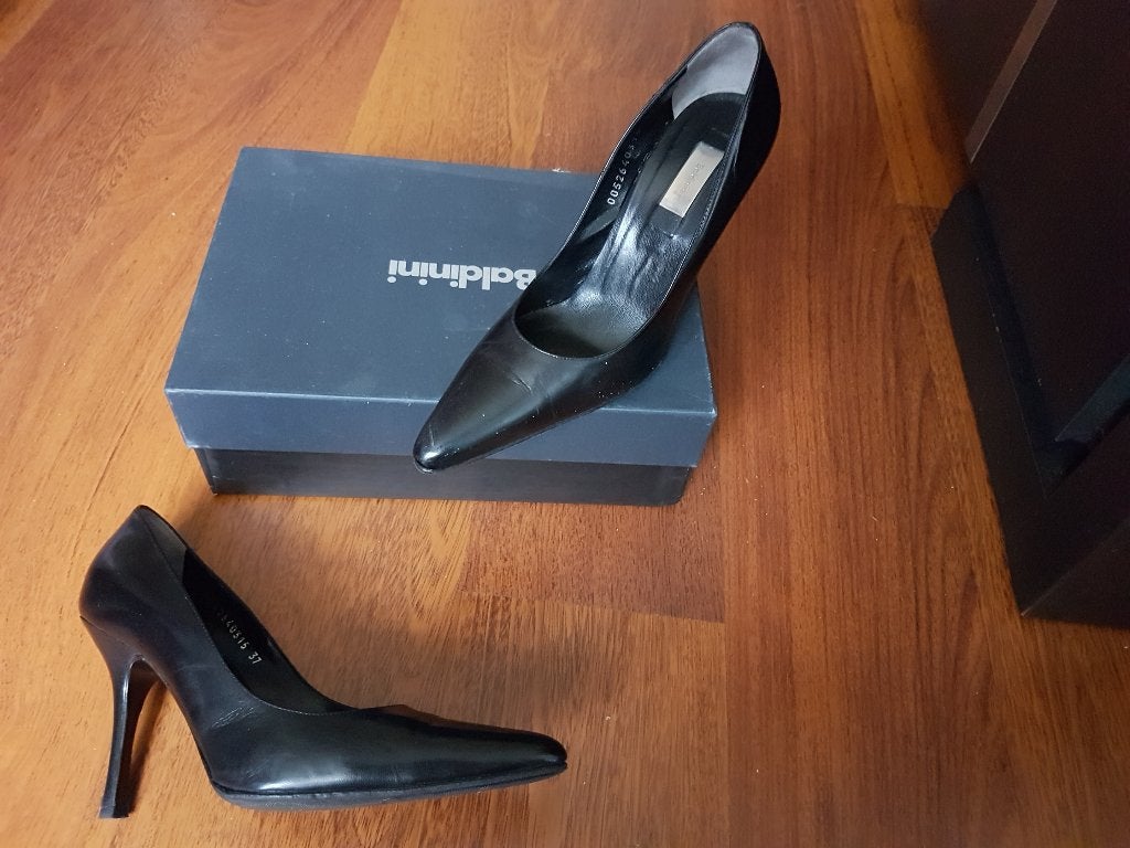 Mooie zwarte pumps van Baldinini - maat 38, Kleding | Dames, Schoenen, Pumps, Zwart, Ophalen of Verzenden, Zo goed als nieuw