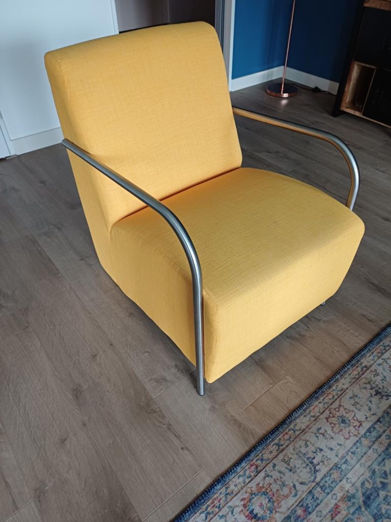 Gele fauteuil, Huis en Inrichting, Fauteuils, Ophalen of Verzenden, Zo goed als nieuw, 50 tot 75 cm