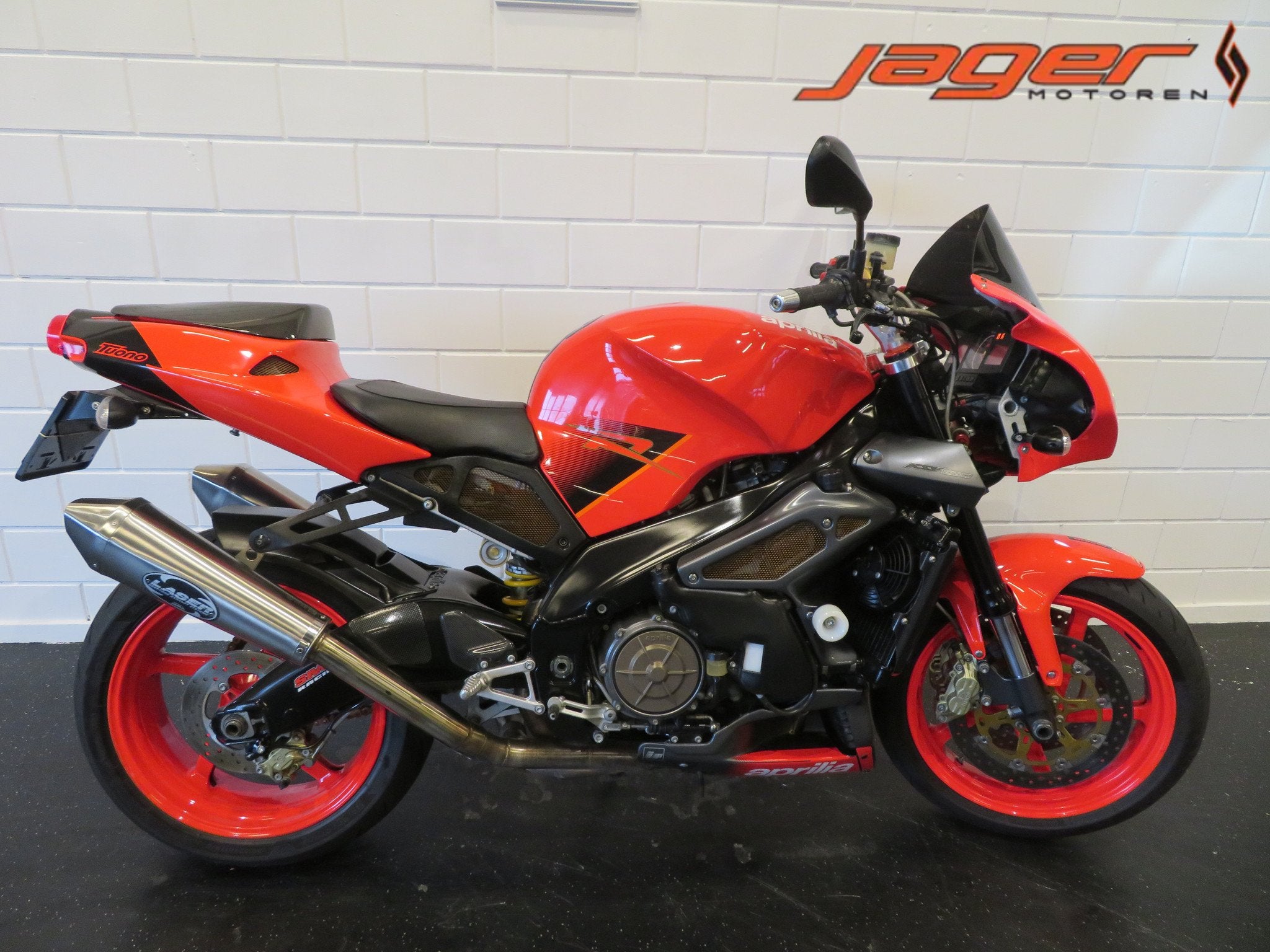 Aprilia TUONO 1000 R V2 LASER (bj 2004), Motoren, Motoren | Aprilia, Bedrijf, Naked bike