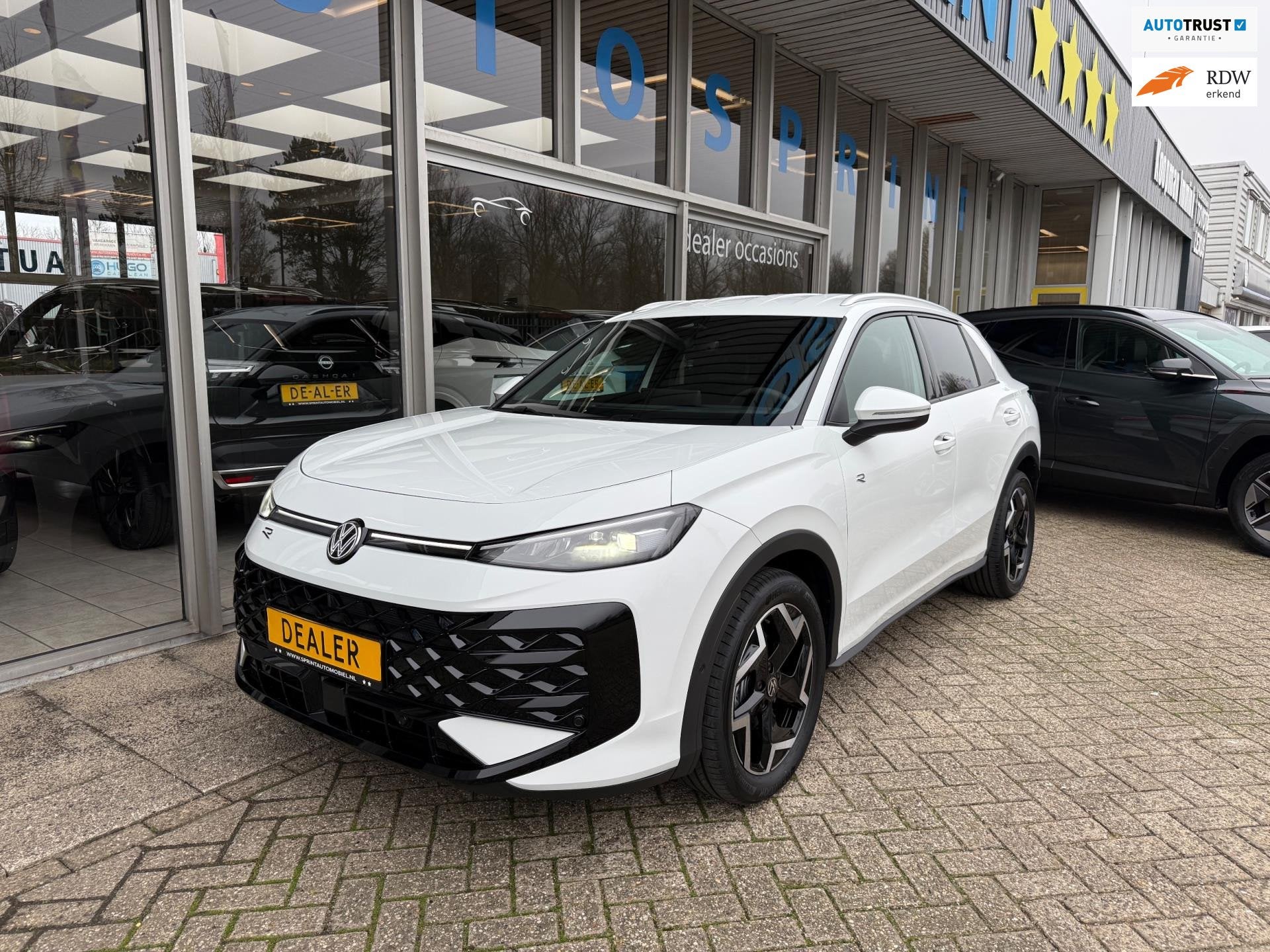 Volkswagen T-Roc 1.5 eTSI R-Line MODEL 2026 Business 150PK /, Auto's, Volkswagen, 1258 kg, Zwart, 4 cilinders, 150 pk
