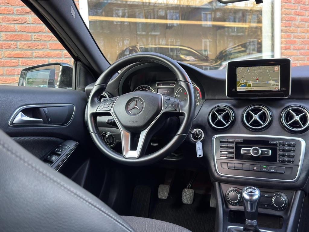 Mercedes-Benz A-klasse 180 Ambition | Airco | Navi | Xenon |, Auto's, Mercedes-Benz, Voorwielaandrijving, USB, Gebruikt, 4 cilinders