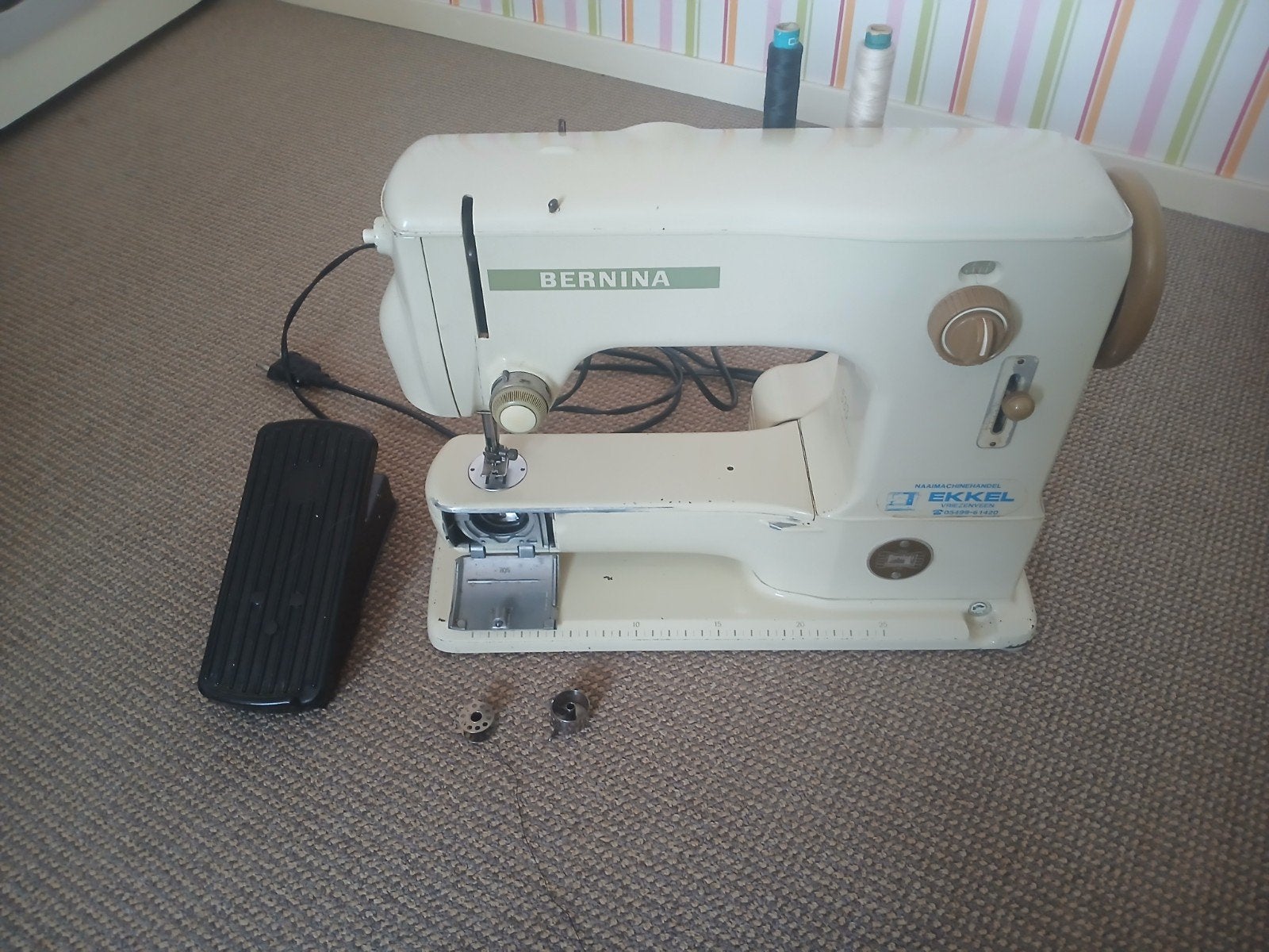 Bernina 533 Naaimachine met accessoires en nagekeken, Ophalen of Verzenden, Gebruikt, Naaimachine, Bernina