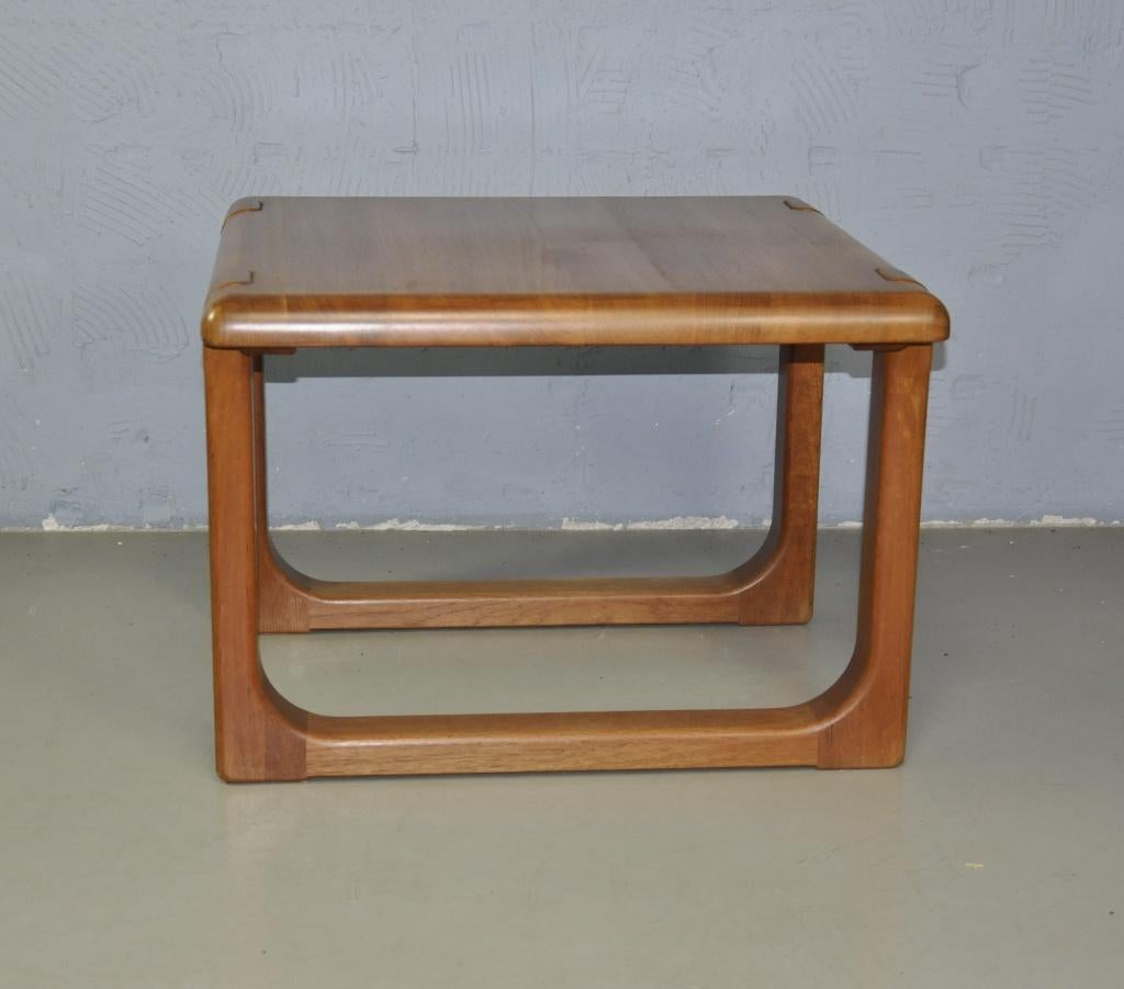 Teak vintage salontafel Niels Bach, Ophalen, Vintage design, 50 tot 100 cm, 50 tot 75 cm