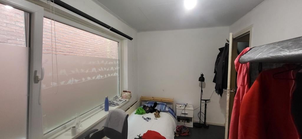 Meiden huis ladyhouse roomsEmmen incl inschrijving gemeente., Huizen en Kamers, Kamers te huur, Minder dan 20 m²