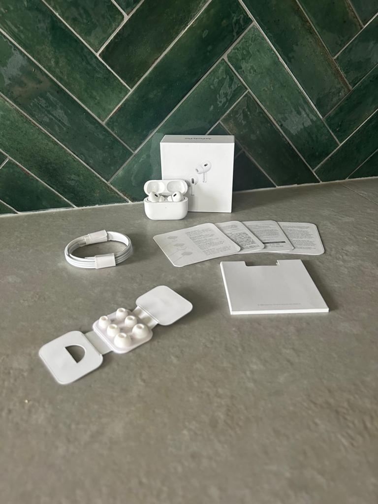 Airpods pro 2, Ophalen of Verzenden, Zo goed als nieuw