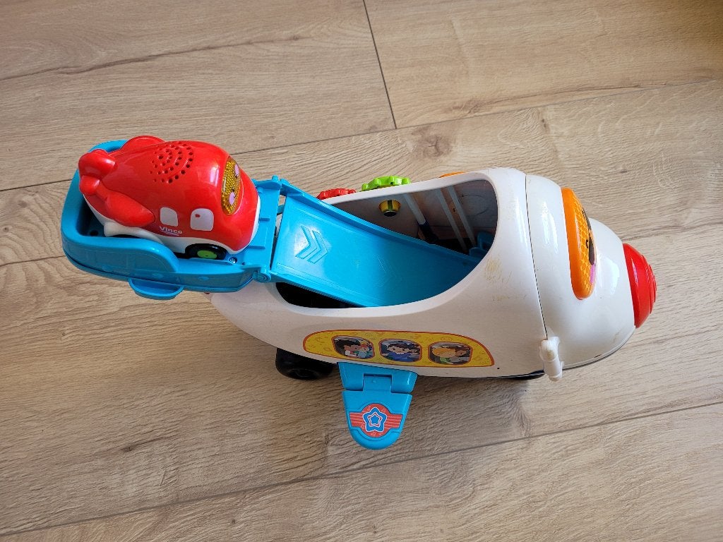 VTECH Toet Toet auto's 2 in 1 Vrachtvliegtuig ~ AK4100, Ophalen of Verzenden, Gebruikt, 2 tot 4 jaar