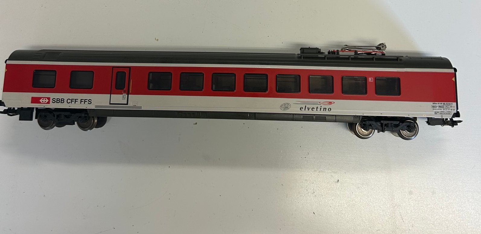 Märklin 42173 SBB CFF FFS Passagiersrijtuig met verlichting, Hobby en Vrije tijd, Modeltreinen | H0, Arnold, Gelijkstroom, Verzenden