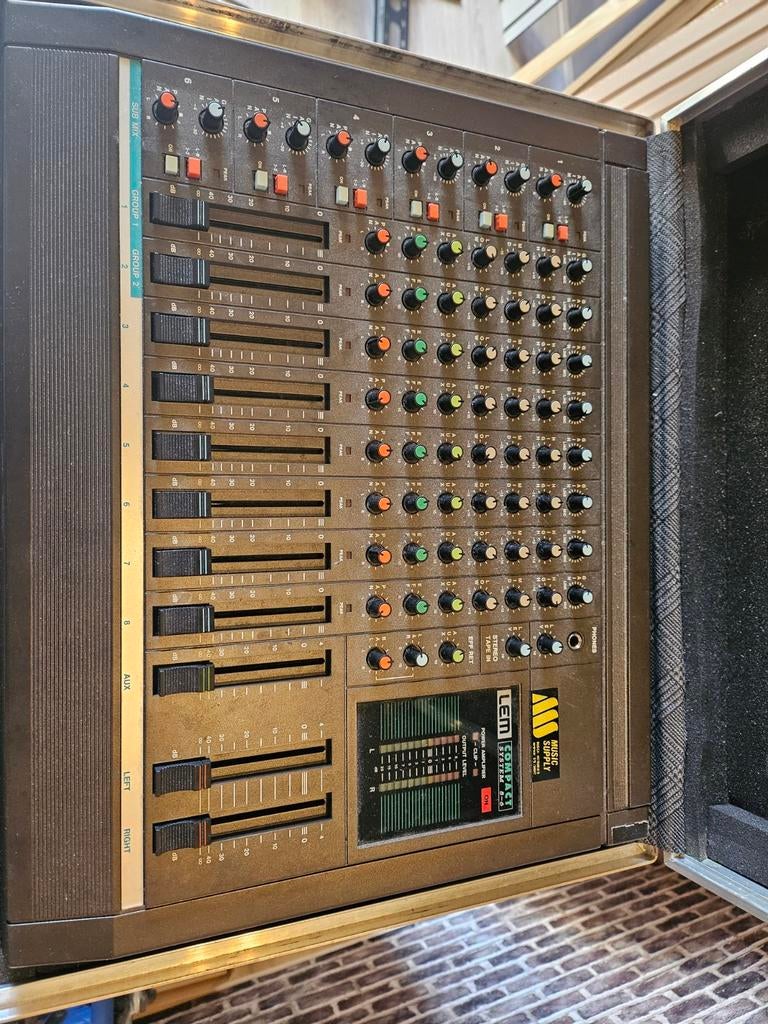 LEM The Professional Sound Mengpaneel in Flightcase, Muziek en Instrumenten, Mengpanelen, Gebruikt, Geen idee, Ophalen of Verzenden