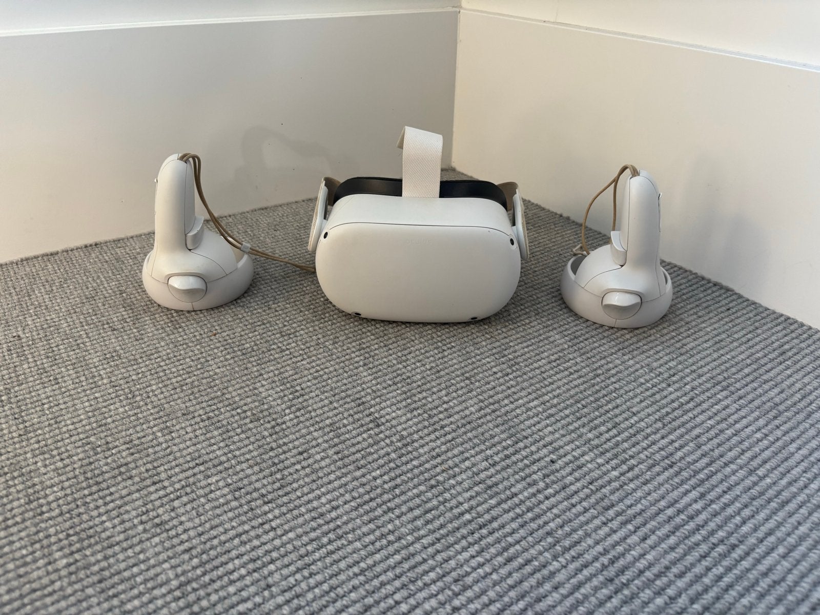 Oculus Quest 2 128 Gb met controllers en siliconen cover, Spelcomputers en Games, Virtual Reality, Ophalen, Gebruikt, VR-bril