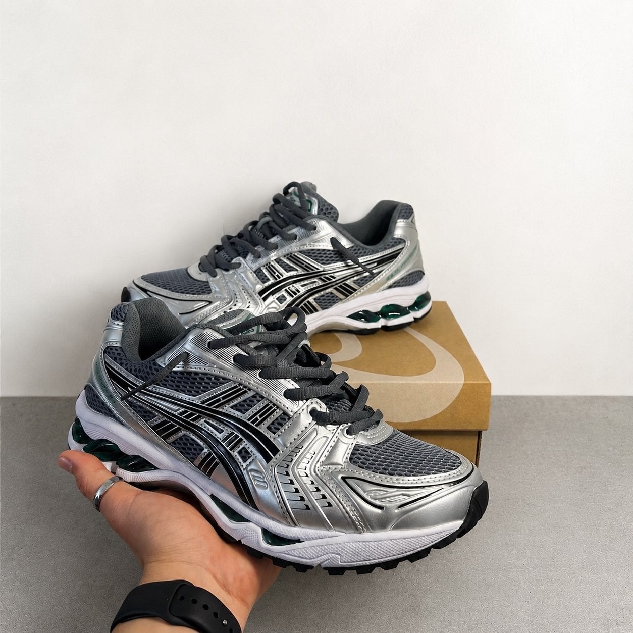 | ASICS GEL-Kayano14 | EU 43 | Jasper Green | New With Box |, Overige kleuren, Verzenden, Sportschoenen, Nieuw