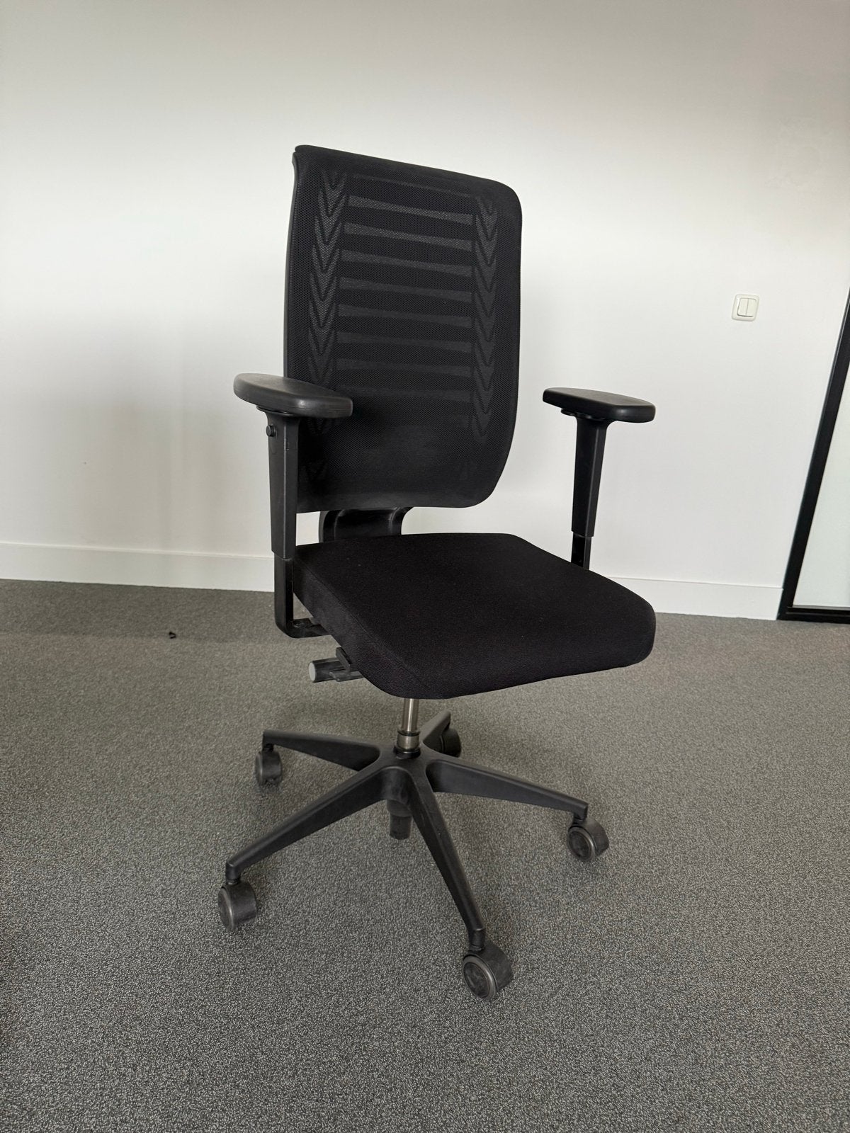Girsberger Bureaustoel - Zwart, Ergonomisch, Ophalen, Zwart, Zo goed als nieuw, Bureaustoel