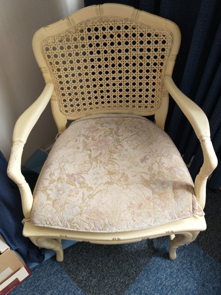 Witte rotan fauteuil gratis af te halen, Ophalen, Gebruikt, Klassiek, 75 tot 100 cm