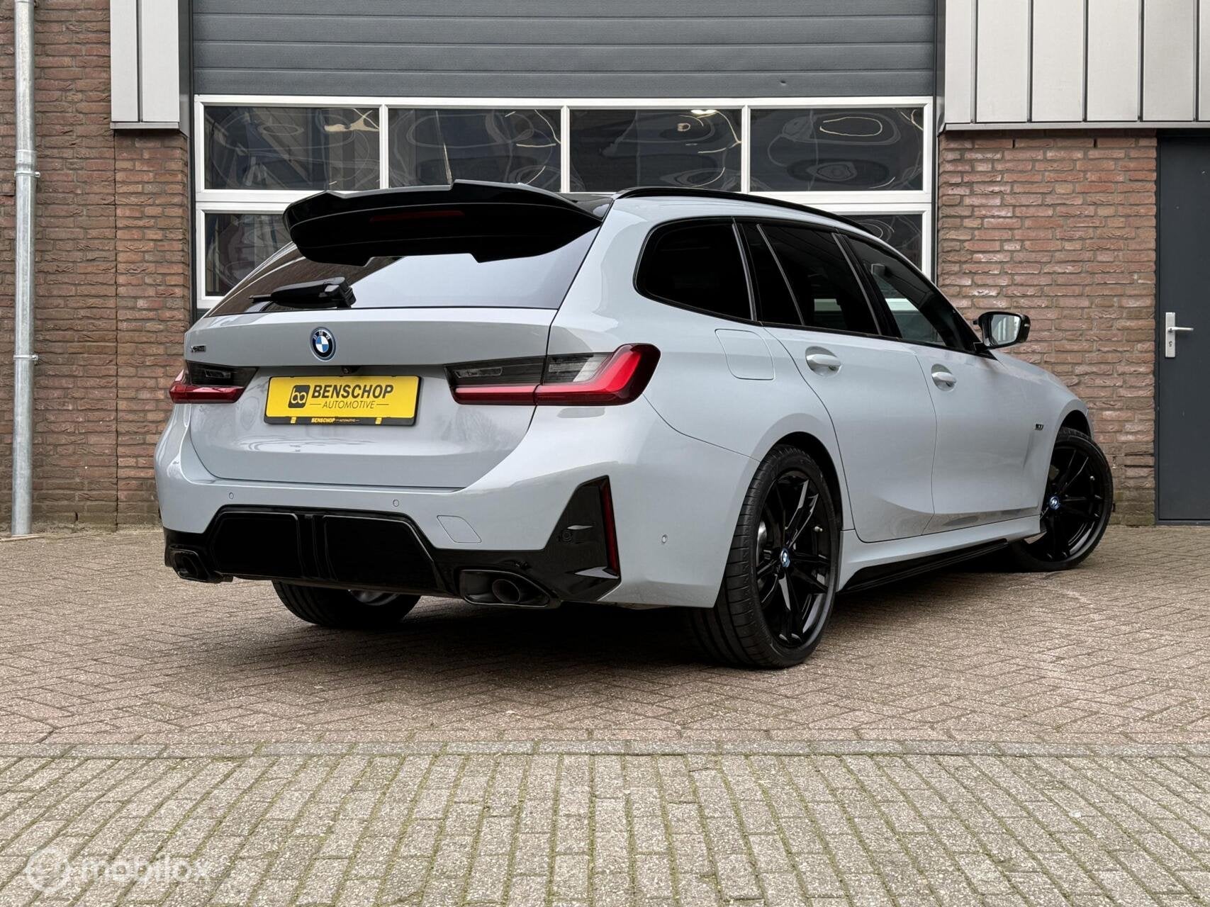BMW 3-serie Touring 330e xDrive M Performance Panodak HUD LE, Auto's, 1998 cc, Zwart, 4 cilinders, Plug-in hybride