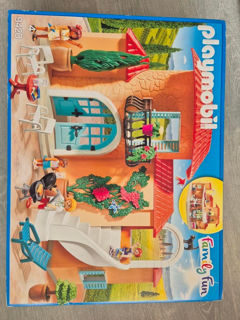 Playmobil Family Fun Vakantiehuis 9420, Ophalen of Verzenden, Zo goed als nieuw, Complete set