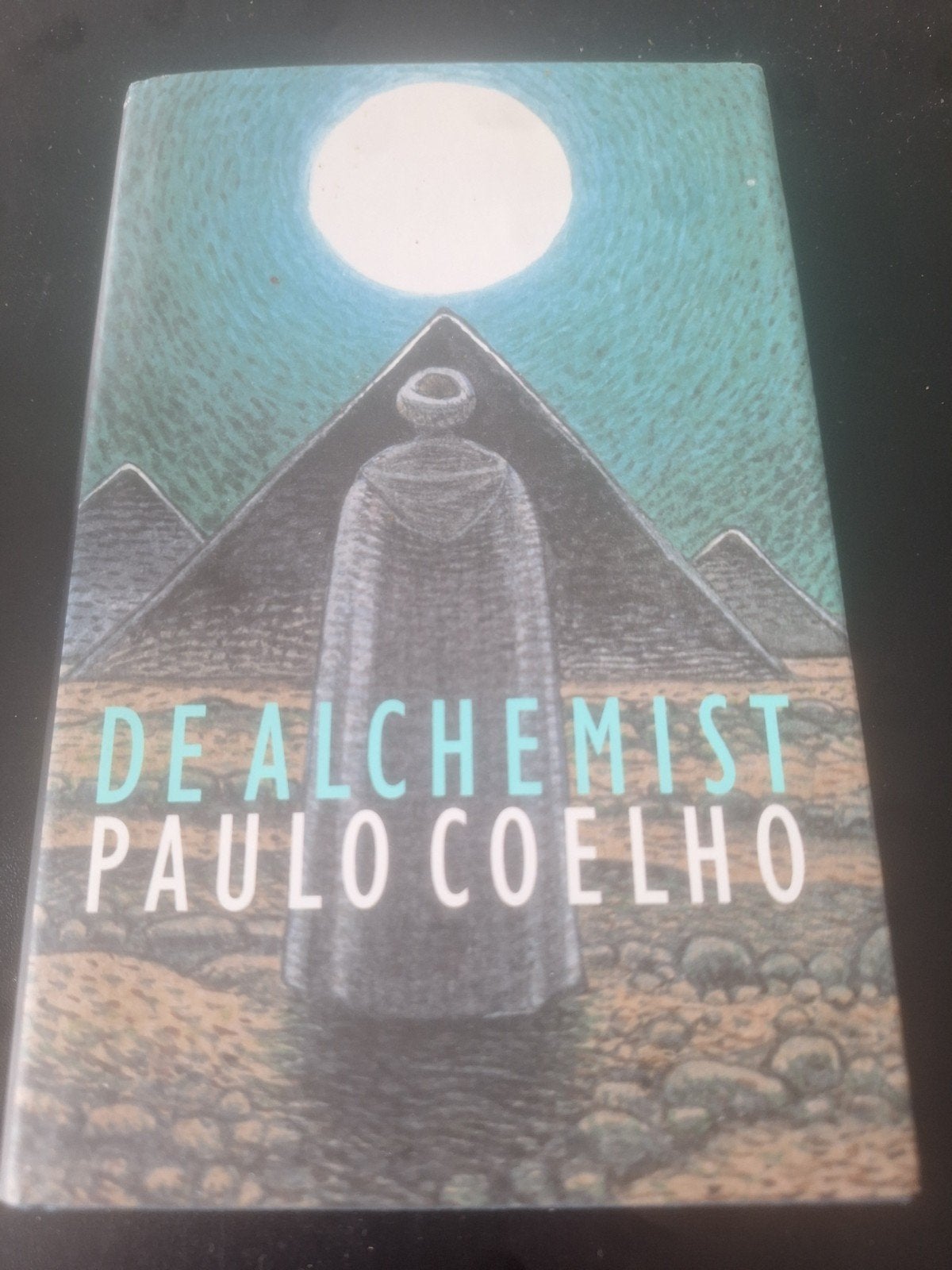 De Alchemist - Paulo Coelho (Geïllustreerde editie), Boeken, Ophalen of Verzenden, Zo goed als nieuw, Paulo Coelho, Nederland
