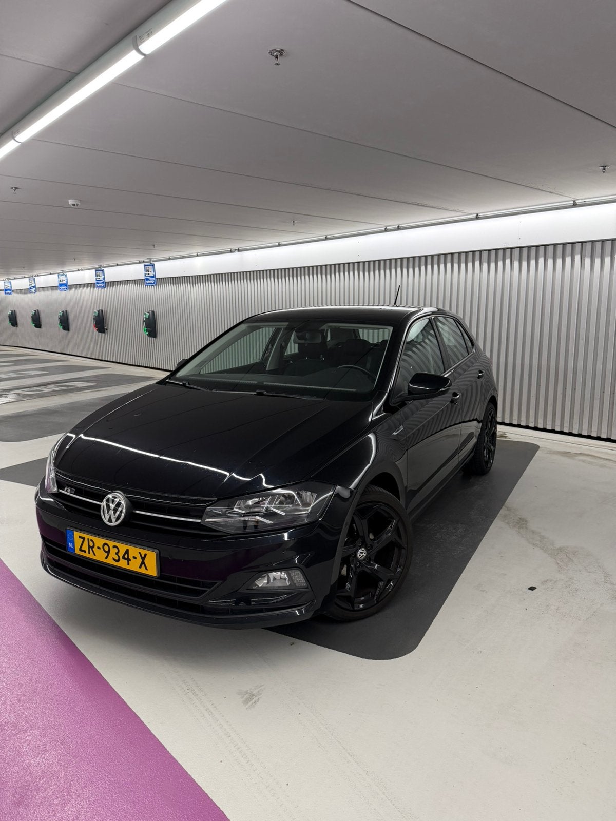 Volkswagen Polo 1.0 TSI 95pk 2019 Zwart, Voorwielaandrijving, 40 €/maand, Zwart, Origineel Nederlands