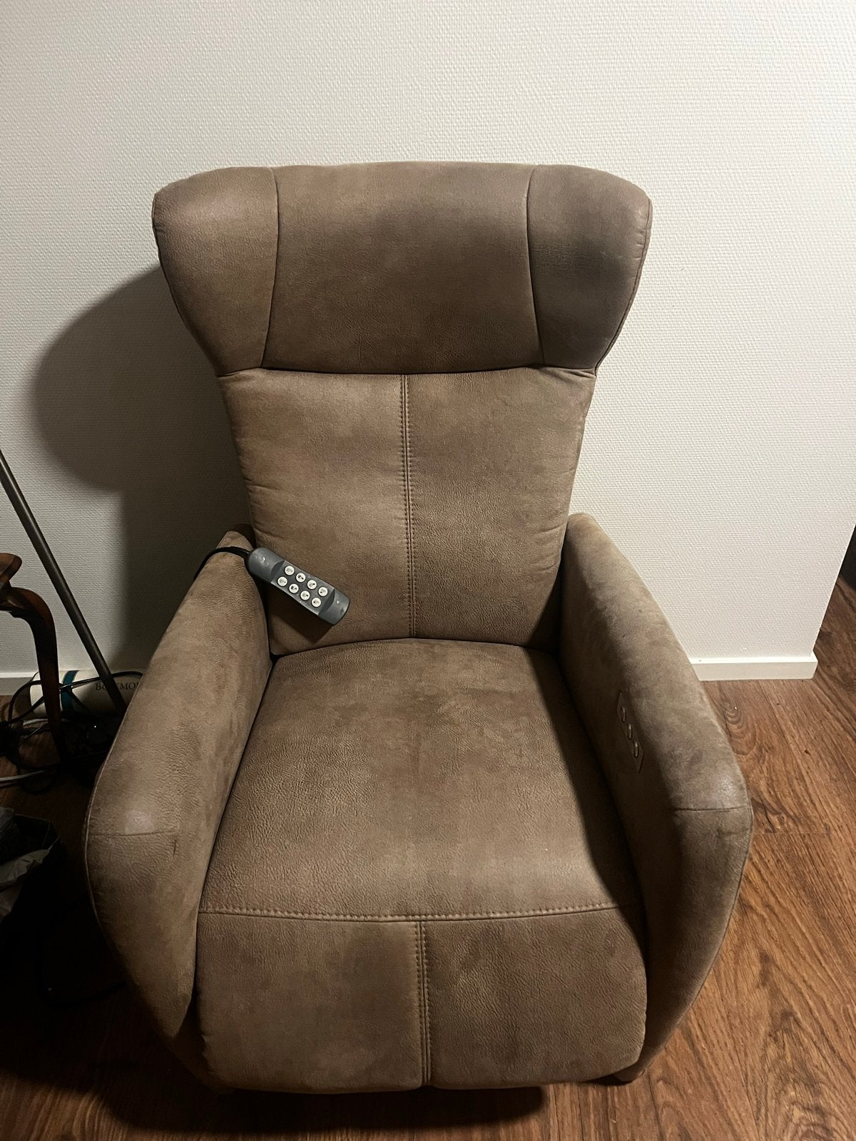 Prominent Relaxfauteuil - Bruin, Elektrisch Verstelbaar, Ophalen, Gebruikt, Bruin, Eén