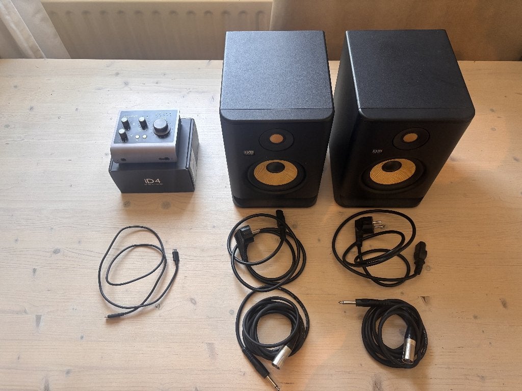 KRK Rokit RP5 G4 set + Audient iD4 MkII – zgan, Audio, Tv en Foto, Ophalen, Studiomonitor, Inclusief kabels, Zo goed als nieuw