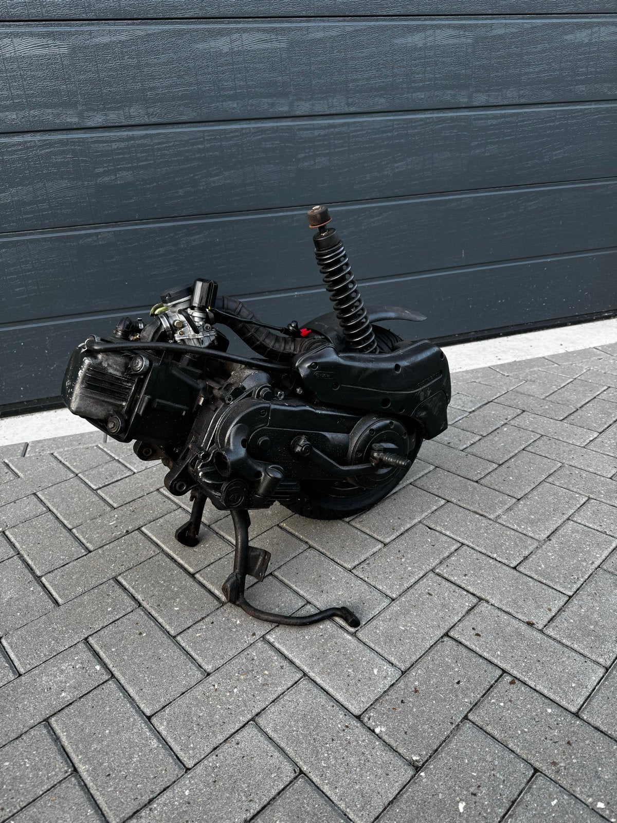 Compleet Piaggio Motorblok met Uitlaat Nieuwe Achterband, Fietsen en Brommers, Ophalen, Gebruikt, Blok, Piaggio