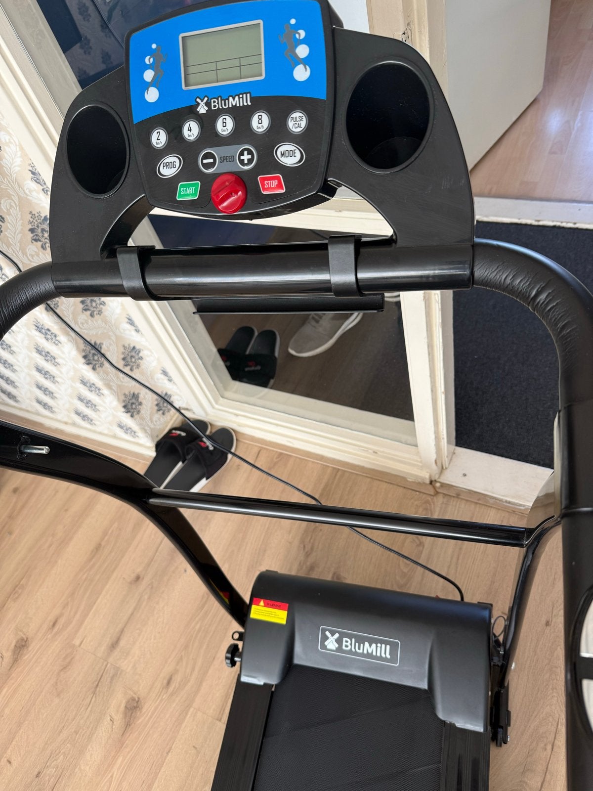 BluMill Loopband - Compact en Gebruiksvriendelijk, Sport en Fitness, Loopsport en Atletiek, Ophalen, Zo goed als nieuw
