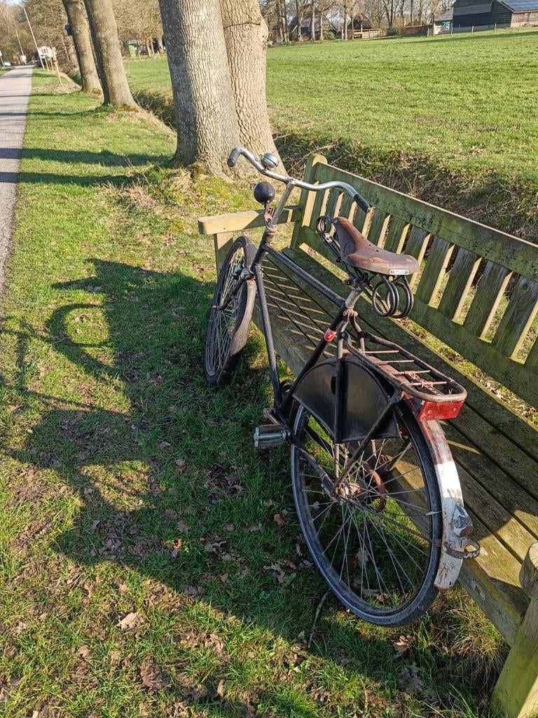 Klassieke Empo herenfiets met ledere Tabor zadel, Ophalen